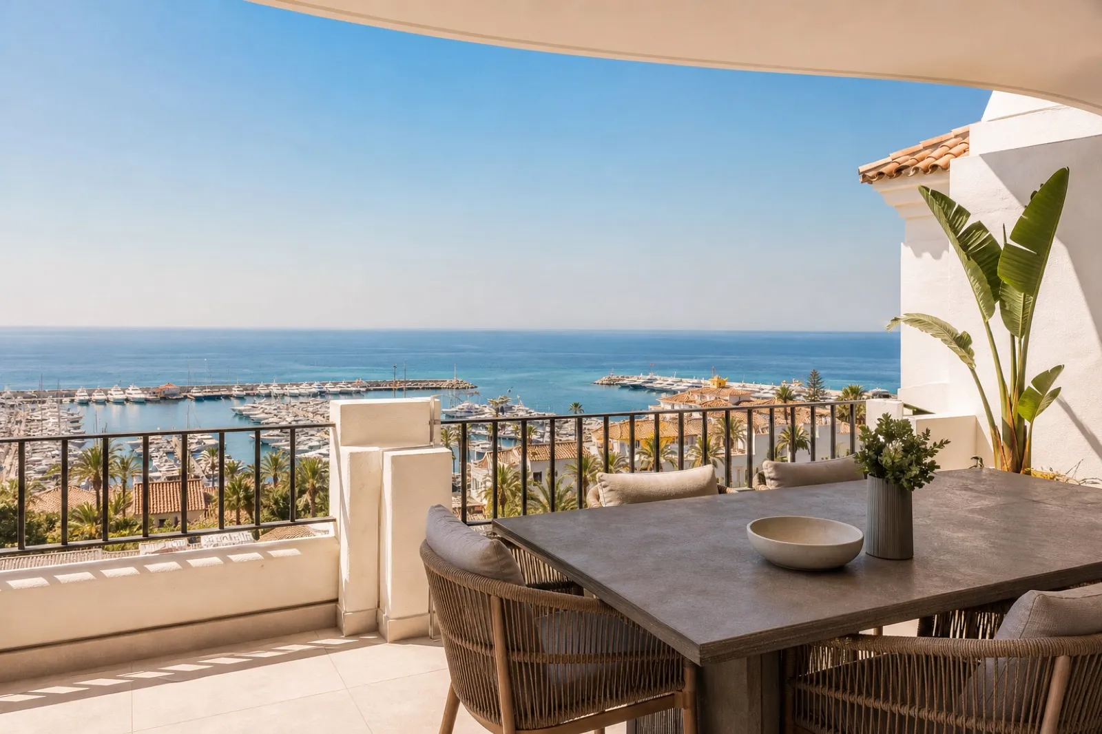 Estudio junto a la playa con vistas panorámicas al mar en Alicante — Foto 1