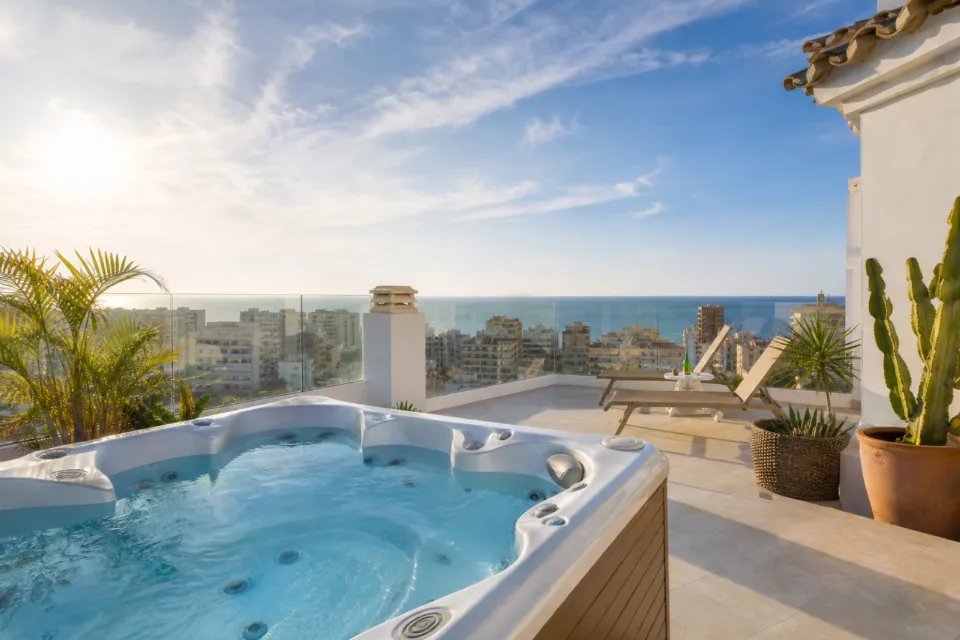 Estudio con gran terraza con vistas al mar en Altea