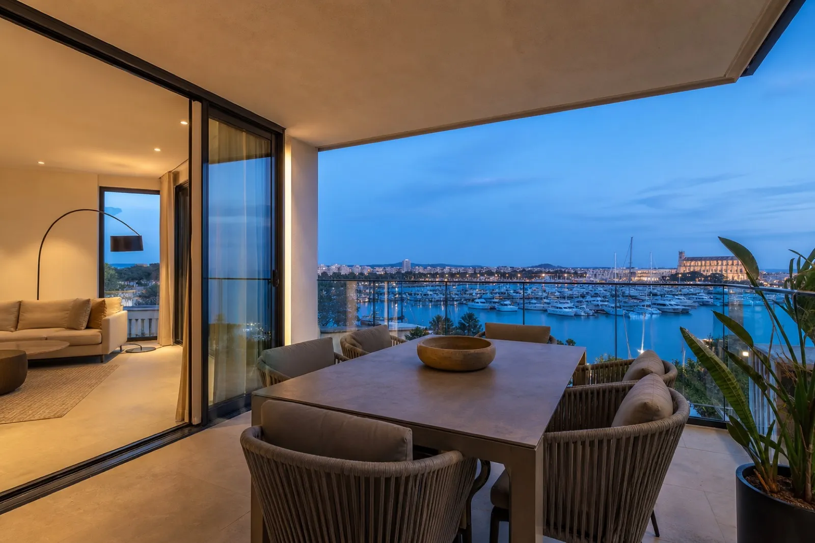 Dúplex junto a la playa con vistas al mar en Palma de Mallorca — foto 1