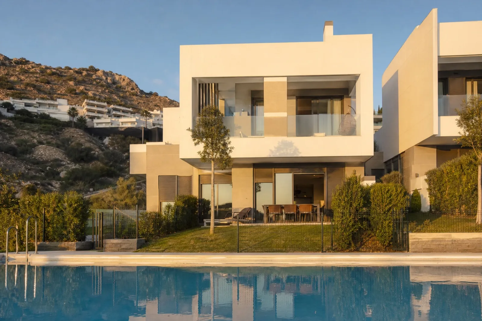 Pareado con jardín en Mijas — foto 1